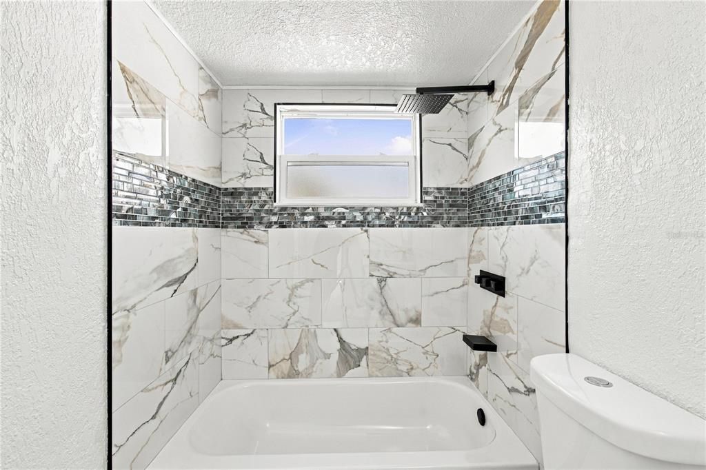 На продажу: $279,900 (3 спален, 2 ванн, 1200 Квадратных фут)