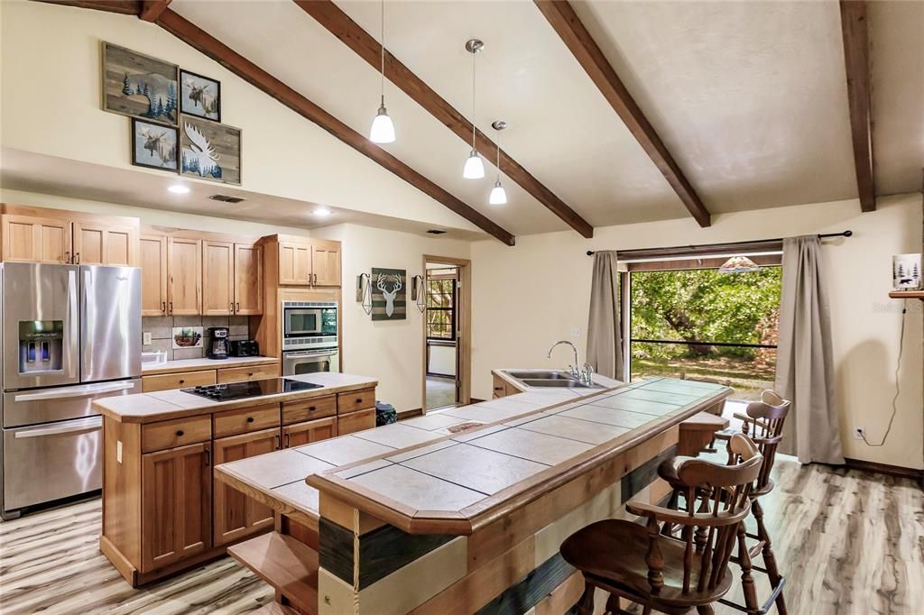 For Sale: $899,000 (5 beds, 3 baths, 2743 Square Feet)