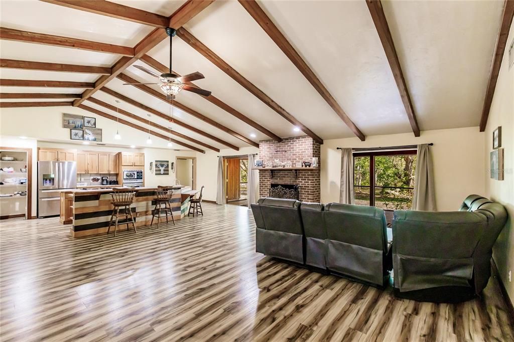 For Sale: $899,000 (5 beds, 3 baths, 2743 Square Feet)