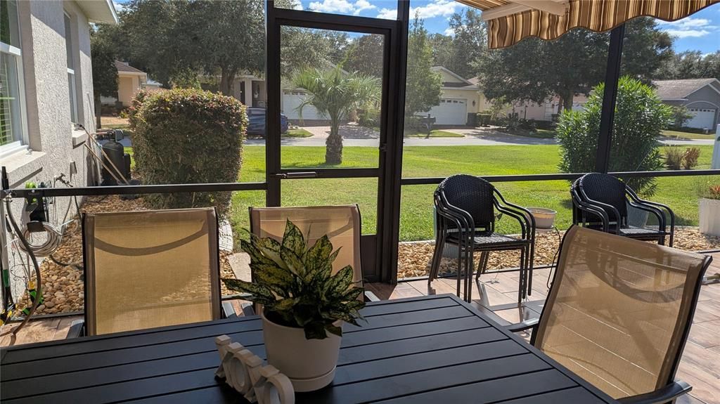 For Sale: $319,000 (2 beds, 2 baths, 1749 Square Feet)
