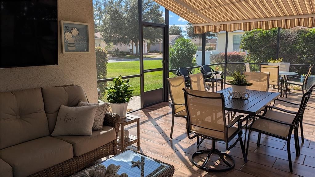 For Sale: $319,000 (2 beds, 2 baths, 1749 Square Feet)
