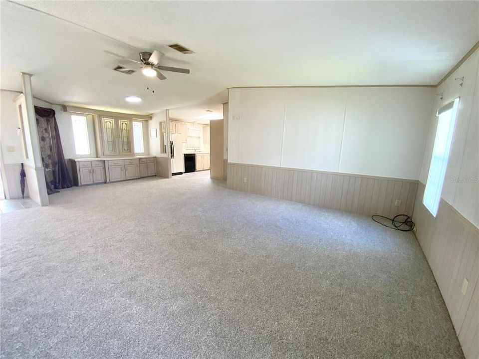 En Venta: $167,800 (3 camas, 2 baños, 1404 Pies cuadrados)