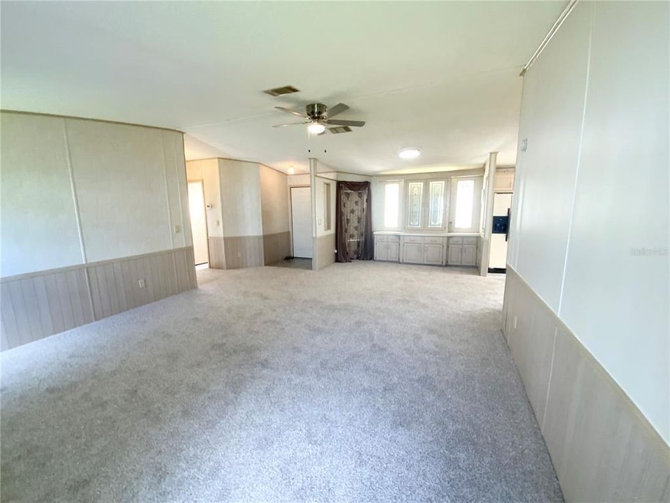 En Venta: $167,800 (3 camas, 2 baños, 1404 Pies cuadrados)