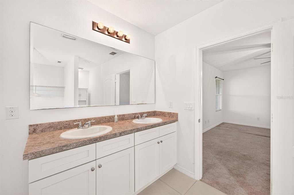 На продажу: $335,000 (3 спален, 2 ванн, 1760 Квадратных фут)