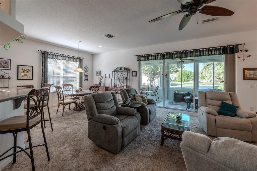 For Sale: $249,900 (2 beds, 2 baths, 1759 Square Feet)