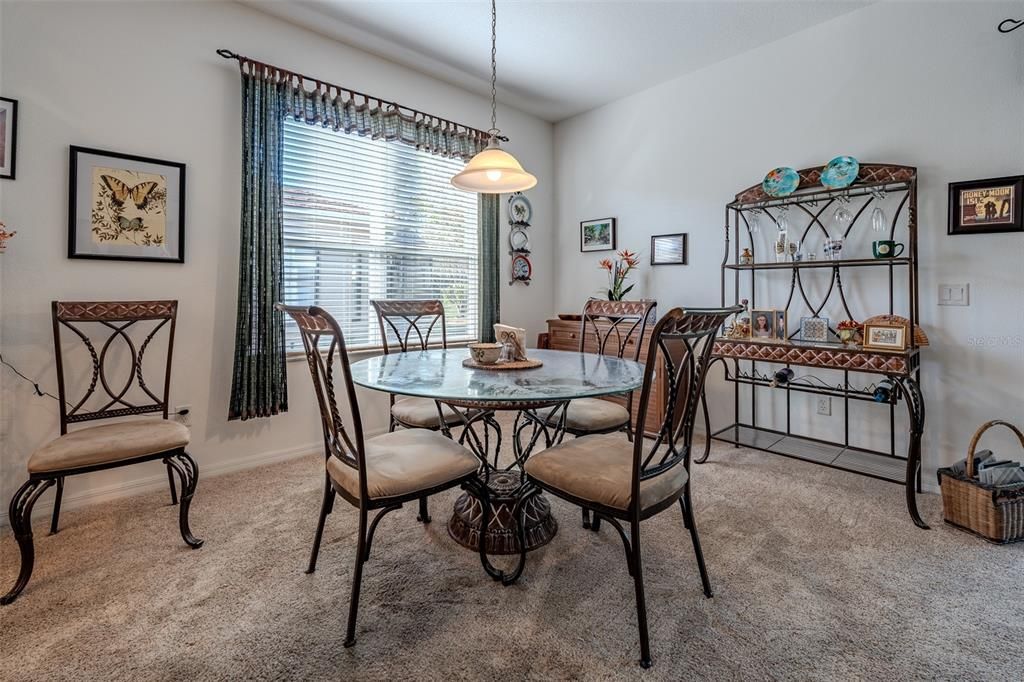 For Sale: $249,900 (2 beds, 2 baths, 1759 Square Feet)