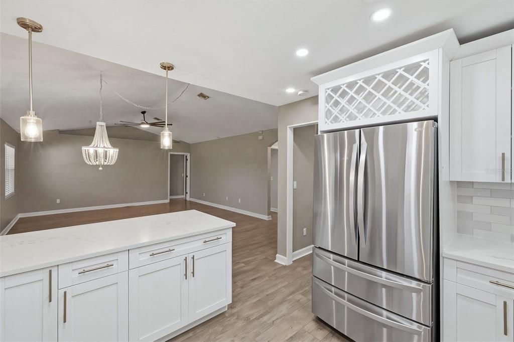 En Venta: $729,000 (3 camas, 2 baños, 1600 Pies cuadrados)