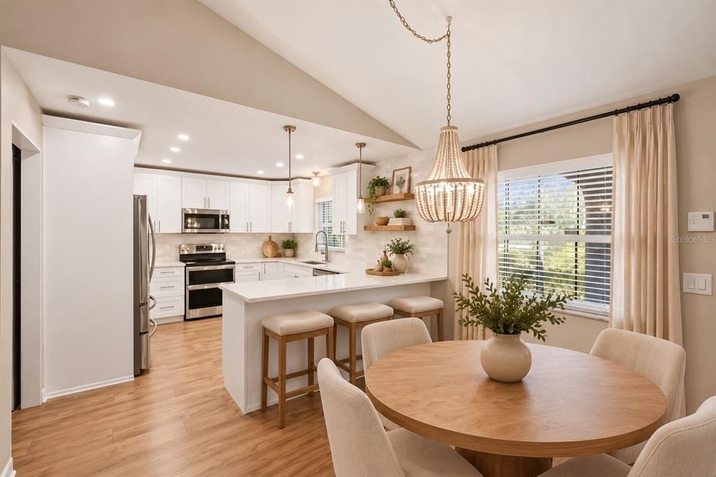 En Venta: $729,000 (3 camas, 2 baños, 1600 Pies cuadrados)