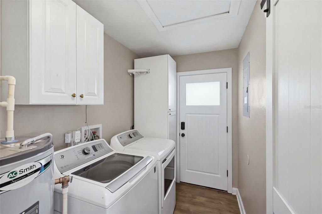 En Venta: $729,000 (3 camas, 2 baños, 1600 Pies cuadrados)