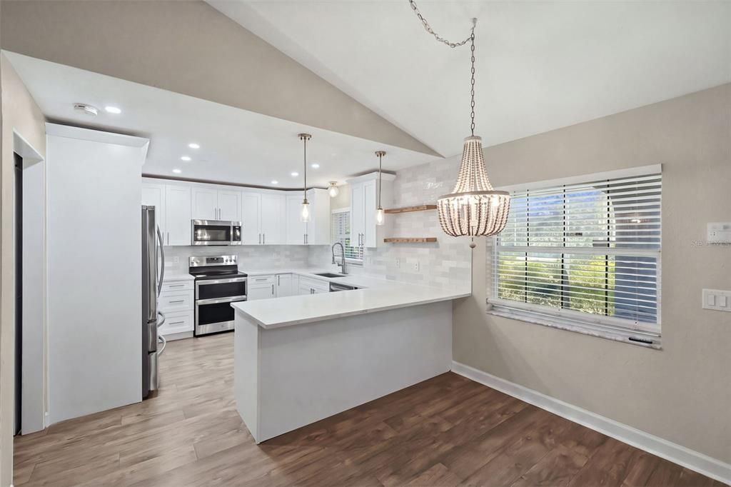 En Venta: $729,000 (3 camas, 2 baños, 1600 Pies cuadrados)