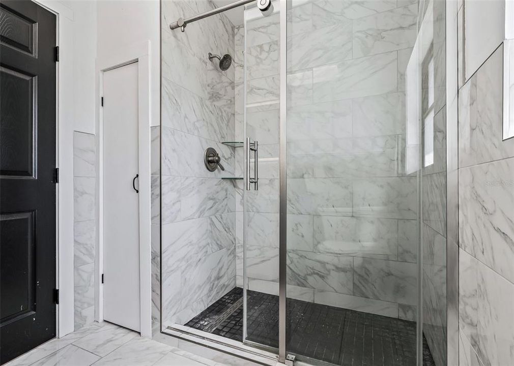 На продажу: $999,999 (3 спален, 2 ванн, 1463 Квадратных фут)