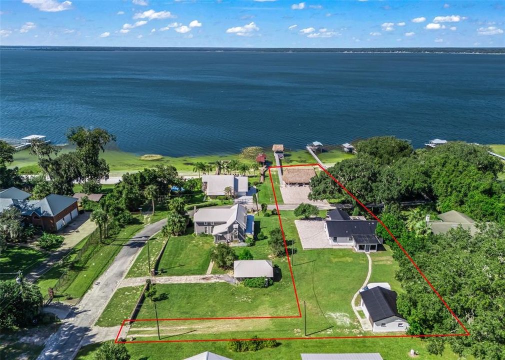 На продажу: $999,999 (3 спален, 2 ванн, 1463 Квадратных фут)