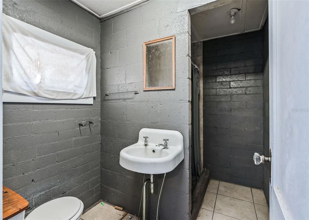 На продажу: $999,999 (3 спален, 2 ванн, 1463 Квадратных фут)