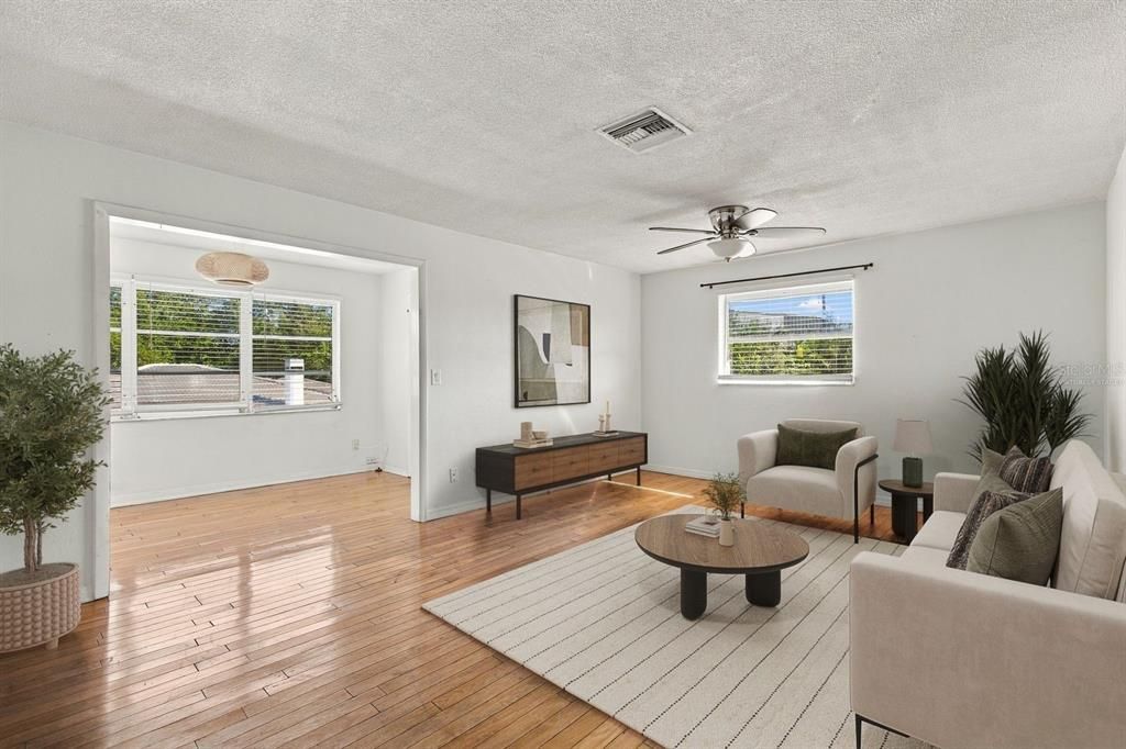 For Sale: $165,000 (1 beds, 1 baths, 850 Square Feet)