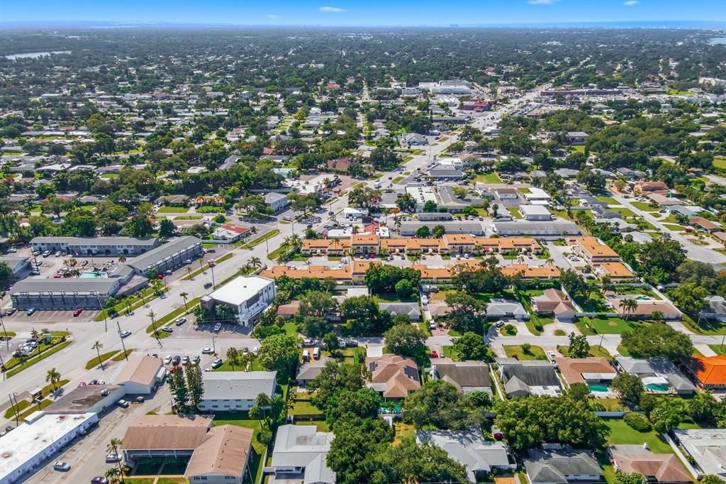 For Sale: $165,000 (1 beds, 1 baths, 850 Square Feet)
