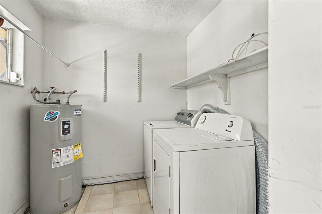 For Sale: $165,000 (1 beds, 1 baths, 850 Square Feet)