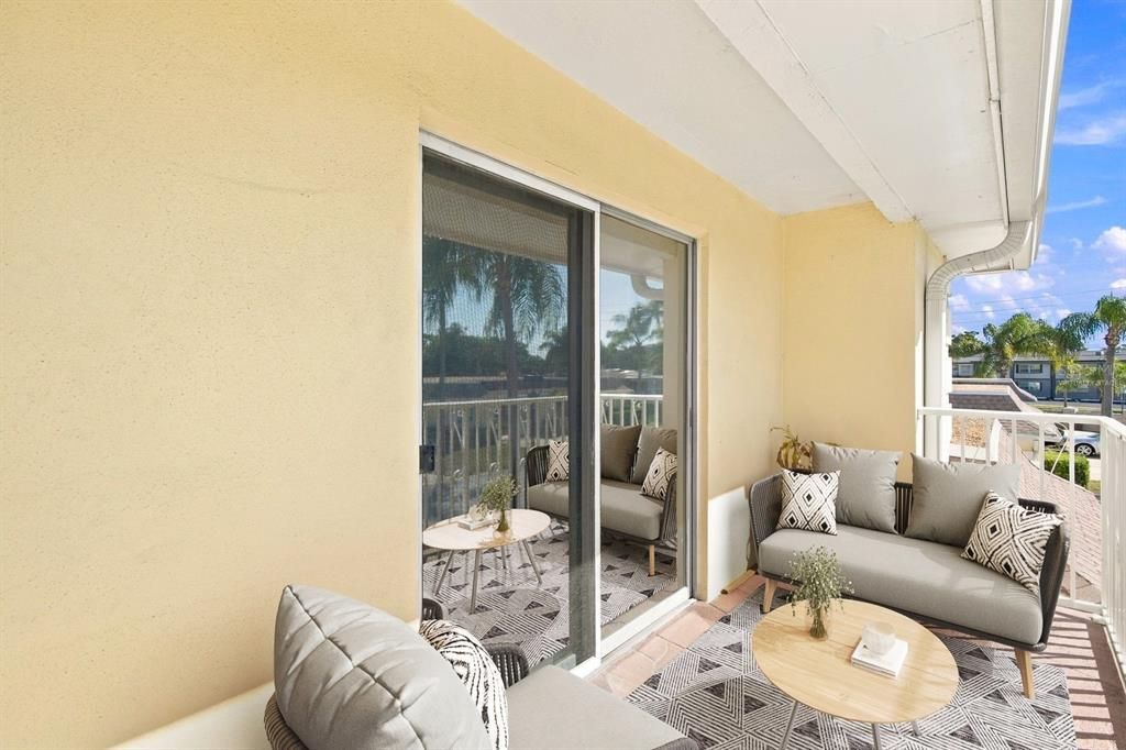 For Sale: $165,000 (1 beds, 1 baths, 850 Square Feet)