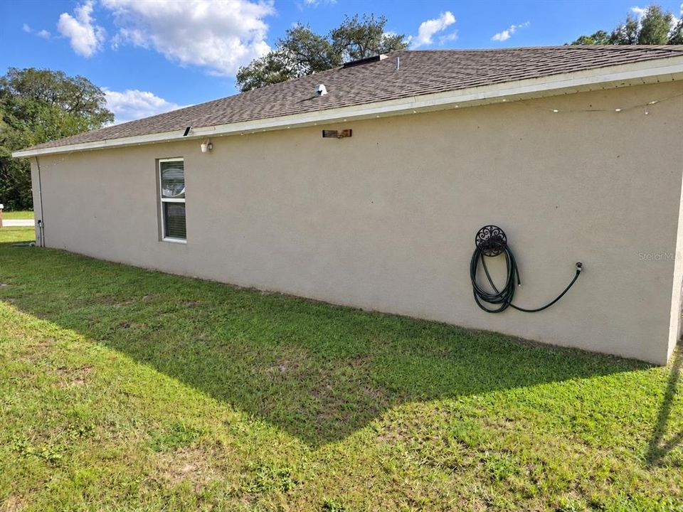 For Sale: $291,000 (4 beds, 2 baths, 1814 Square Feet)