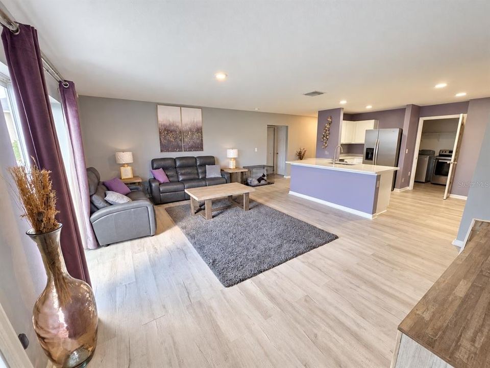 For Sale: $291,000 (4 beds, 2 baths, 1814 Square Feet)