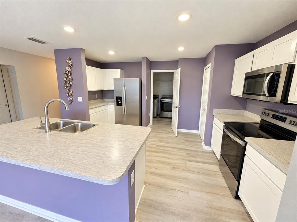For Sale: $291,000 (4 beds, 2 baths, 1814 Square Feet)