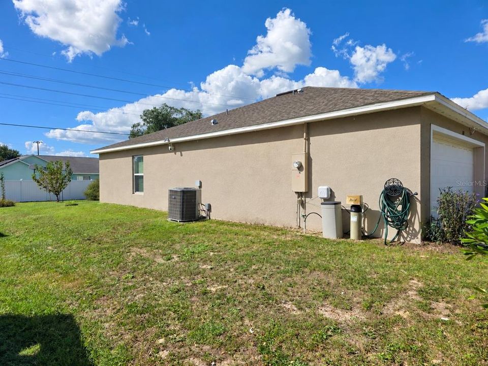 For Sale: $291,000 (4 beds, 2 baths, 1814 Square Feet)