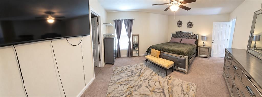 For Sale: $291,000 (4 beds, 2 baths, 1814 Square Feet)