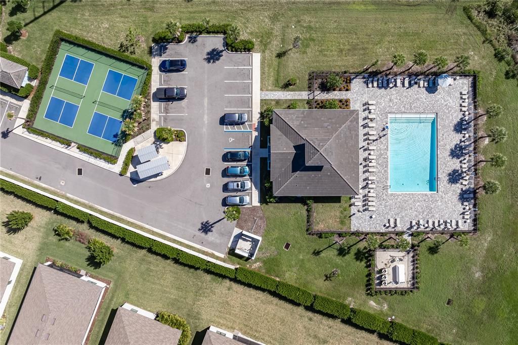На продажу: $299,000 (2 спален, 2 ванн, 1564 Квадратных фут)
