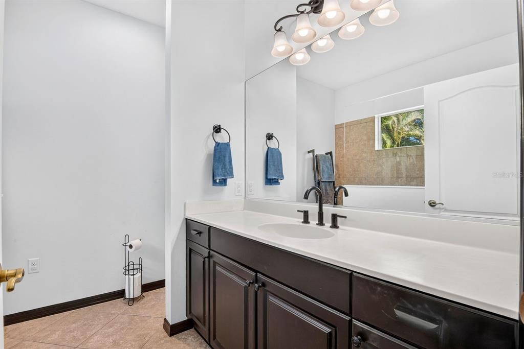 En Venta: $424,900 (3 camas, 2 baños, 1766 Pies cuadrados)