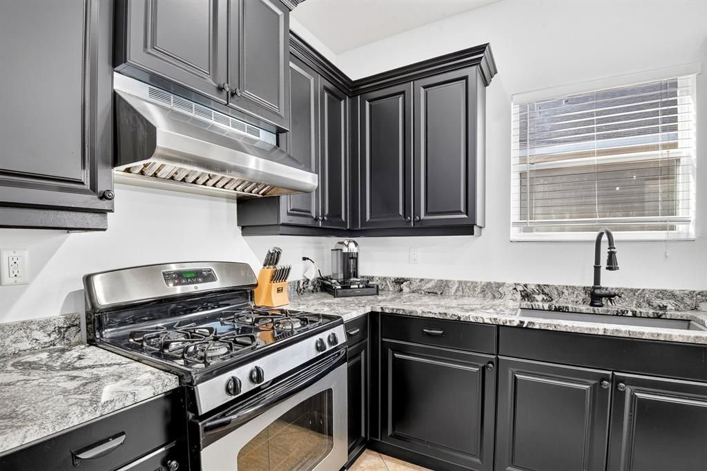 En Venta: $424,900 (3 camas, 2 baños, 1766 Pies cuadrados)