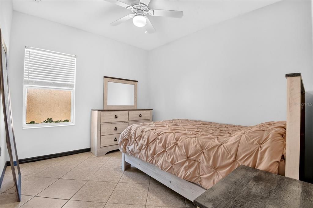 En Venta: $424,900 (3 camas, 2 baños, 1766 Pies cuadrados)