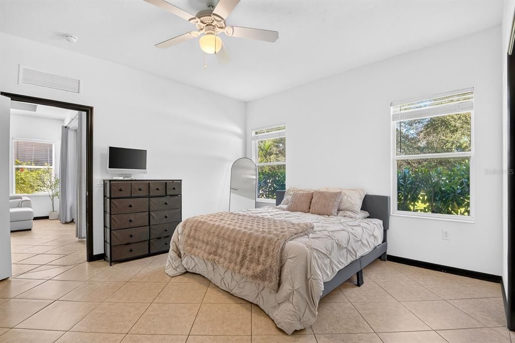 En Venta: $424,900 (3 camas, 2 baños, 1766 Pies cuadrados)