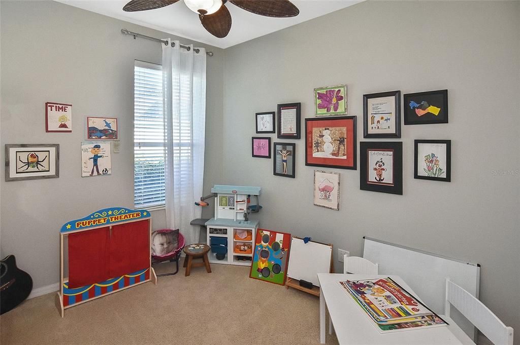 En Venta: $729,900 (3 camas, 2 baños, 2380 Pies cuadrados)