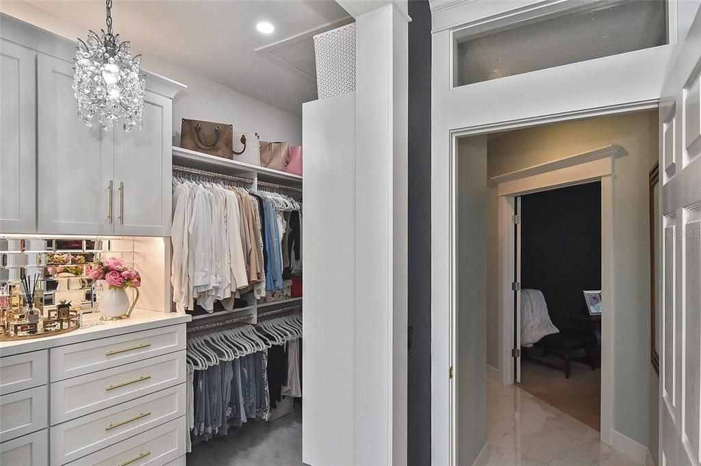 En Venta: $729,900 (3 camas, 2 baños, 2380 Pies cuadrados)