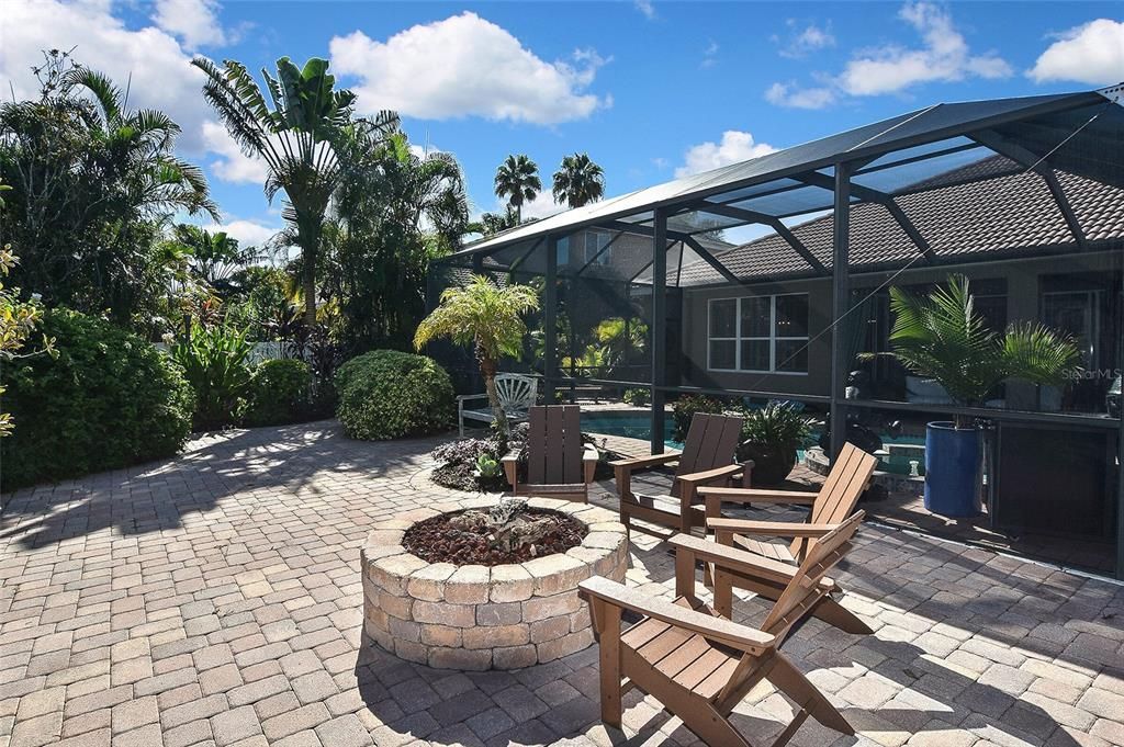 En Venta: $729,900 (3 camas, 2 baños, 2380 Pies cuadrados)