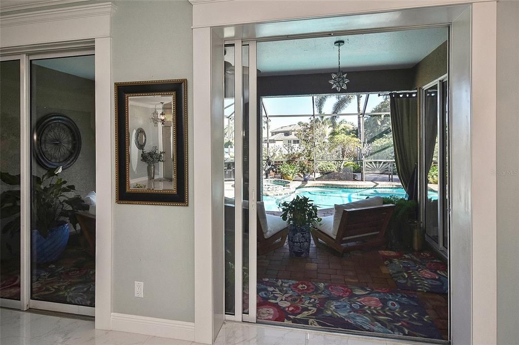 En Venta: $729,900 (3 camas, 2 baños, 2380 Pies cuadrados)