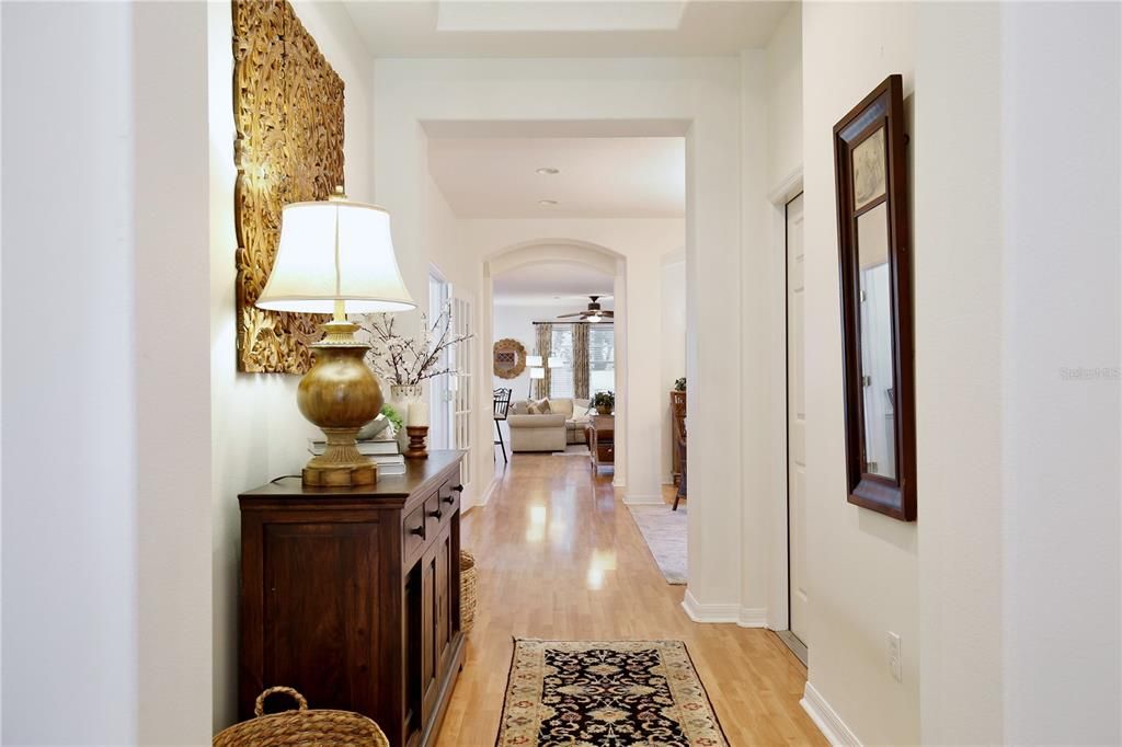 En Venta: $625,000 (4 camas, 3 baños, 2427 Pies cuadrados)