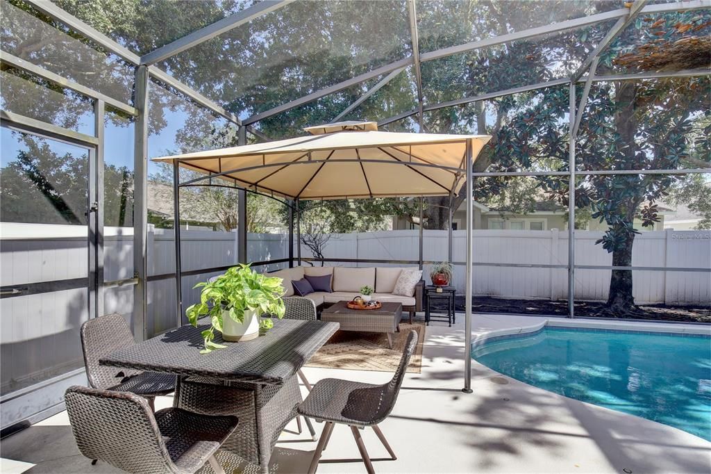 En Venta: $625,000 (4 camas, 3 baños, 2427 Pies cuadrados)