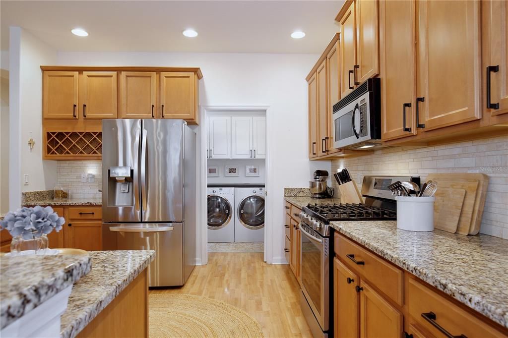 En Venta: $625,000 (4 camas, 3 baños, 2427 Pies cuadrados)