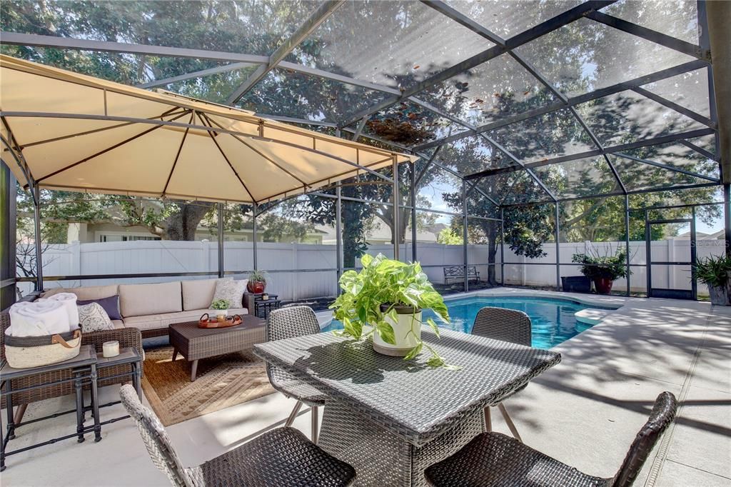 En Venta: $625,000 (4 camas, 3 baños, 2427 Pies cuadrados)