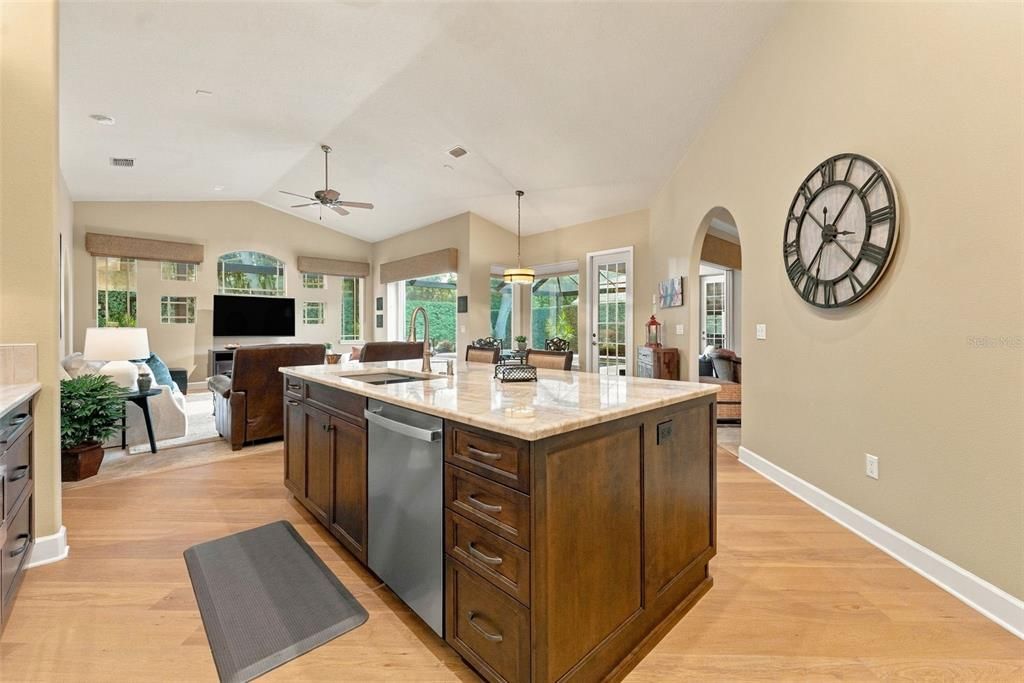 For Sale: $1,200,000 (3 beds, 3 baths, 3127 Square Feet)