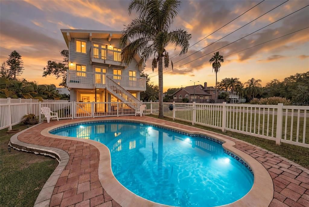 For Sale: $745,000 (3 beds, 2 baths, 1632 Square Feet)