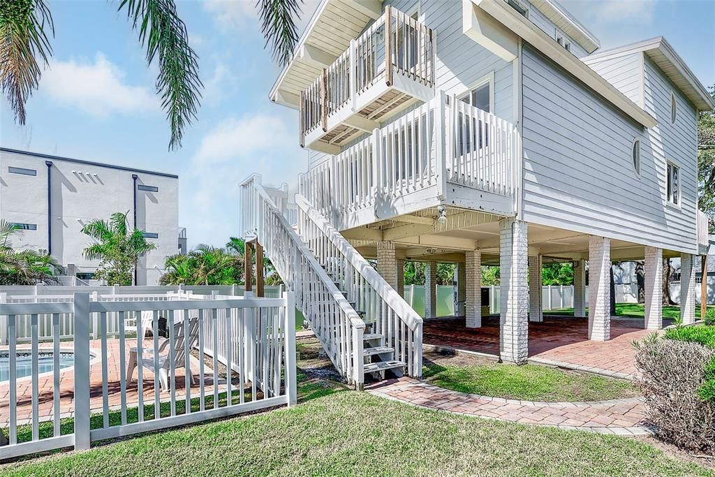 For Sale: $745,000 (3 beds, 2 baths, 1632 Square Feet)