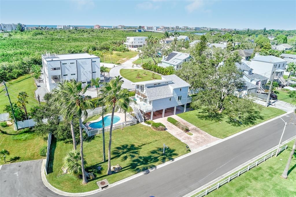 For Sale: $745,000 (3 beds, 2 baths, 1632 Square Feet)