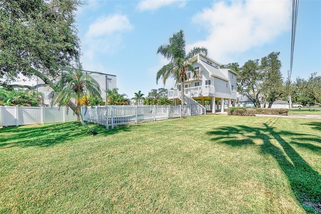 For Sale: $745,000 (3 beds, 2 baths, 1632 Square Feet)