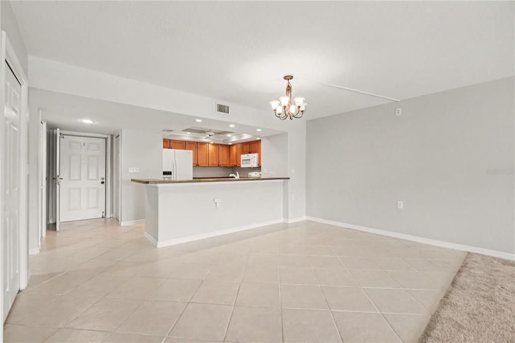 En Venta: $219,900 (2 camas, 2 baños, 1398 Pies cuadrados)