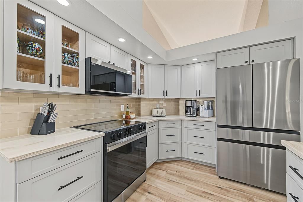 For Sale: $825,000 (3 beds, 2 baths, 2288 Square Feet)