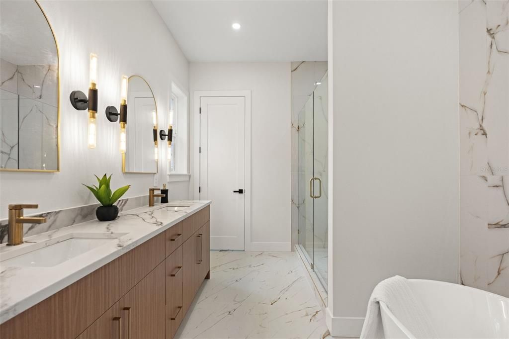 For Sale: $985,000 (4 beds, 3 baths, 2688 Square Feet)