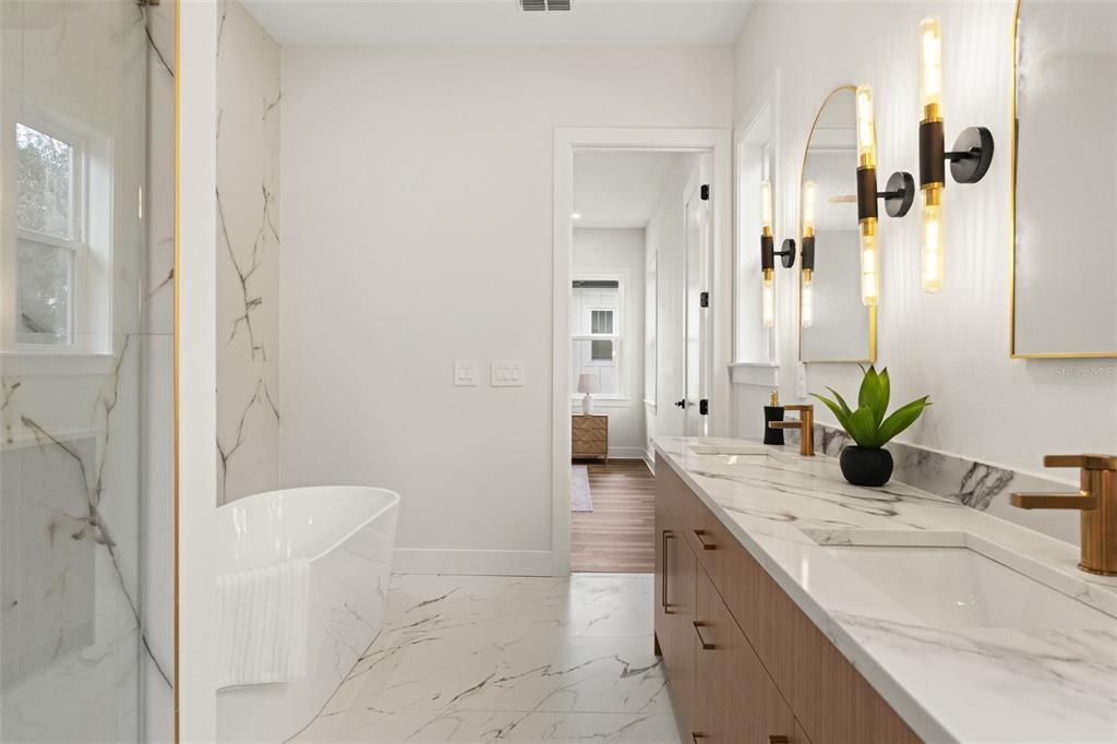 For Sale: $985,000 (4 beds, 3 baths, 2688 Square Feet)