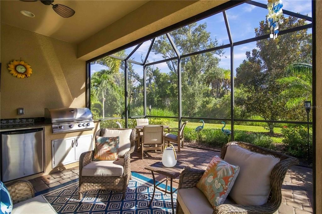 En Venta: $579,000 (3 camas, 2 baños, 1945 Pies cuadrados)