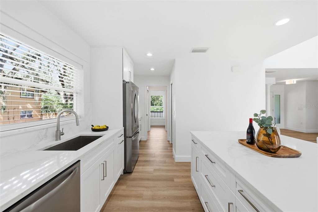 待售: $659,000 (3 贝兹, 2 浴室, 2608 平方英尺)